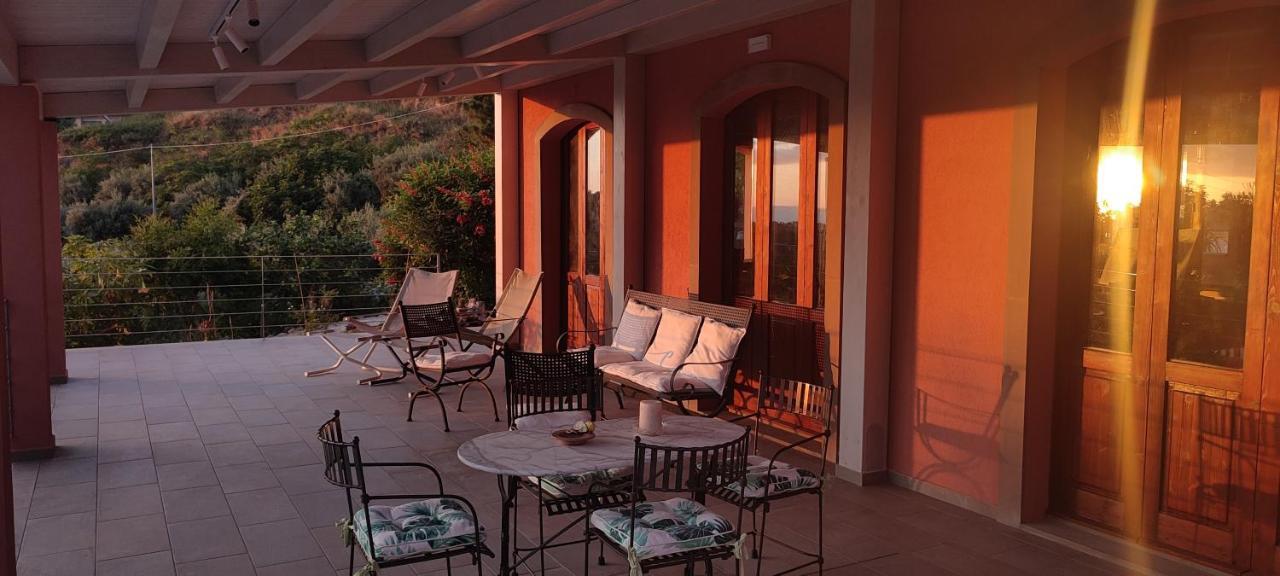 Bioagriturismo Antica Sena Milici 外观 照片