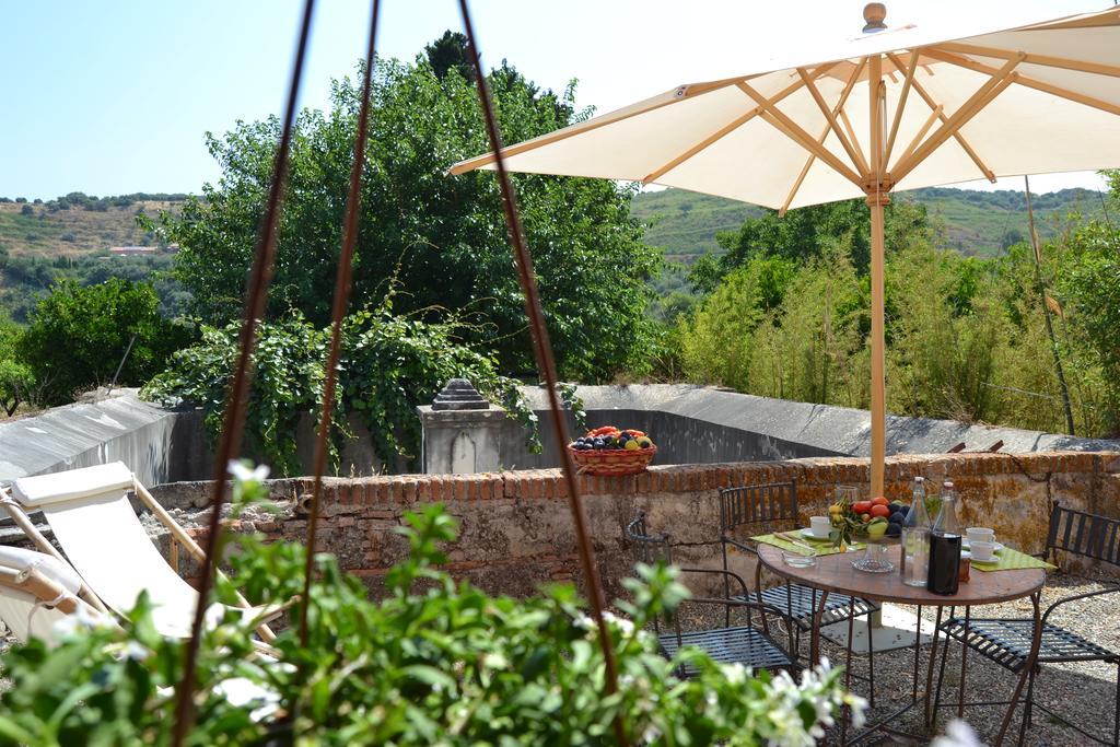 Bioagriturismo Antica Sena Milici 外观 照片